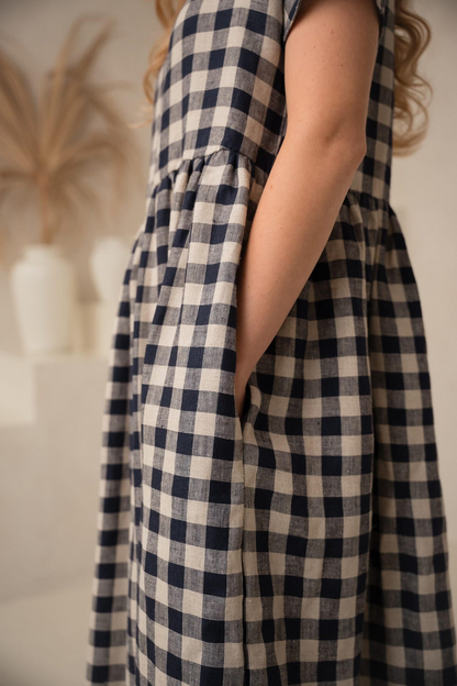 Oversized Linen dress REINA with pockets: Gingham linen
